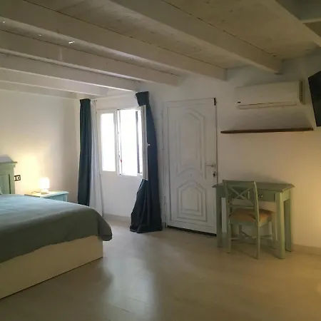 Apartment Spazioso E Incantevole, Funzionale, Wi-fi, Ac, Patio, Piscina Condivisa *