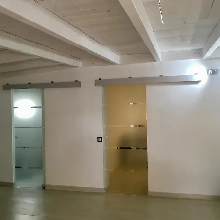 Spazioso E Incantevole, Funzionale, Wi-fi, Ac, Patio, Piscina Condivisa